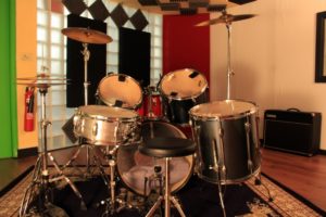 Photo of a drum kit in Z-arts recording studio